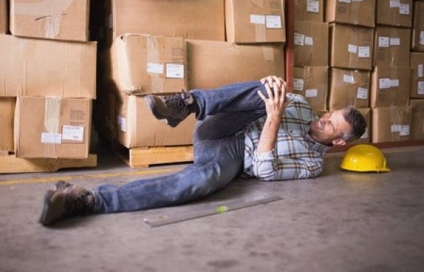 מתי פונים לעורך דין תאונות עבודה